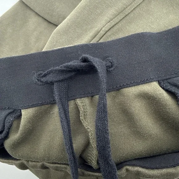 Everlane The Dream Pant Medium Dark Green Kalamata Pintuck Tapered Pull On Knit - Picture 6 of 10